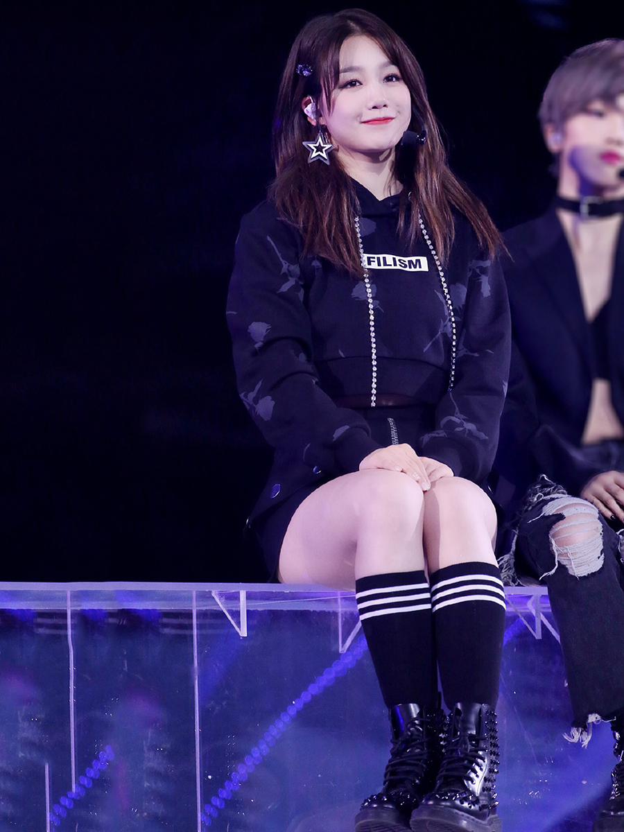 火箭少女暗黑造型,火箭少女变装