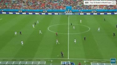 范佩西凌空抽射阿森纳是谁助攻,范佩西鱼跃冲顶和j罗的凌空抽射