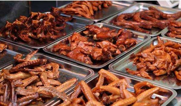 朋友卖卤味，一天利润2000，悄悄告诉我做卤菜的秘制配方