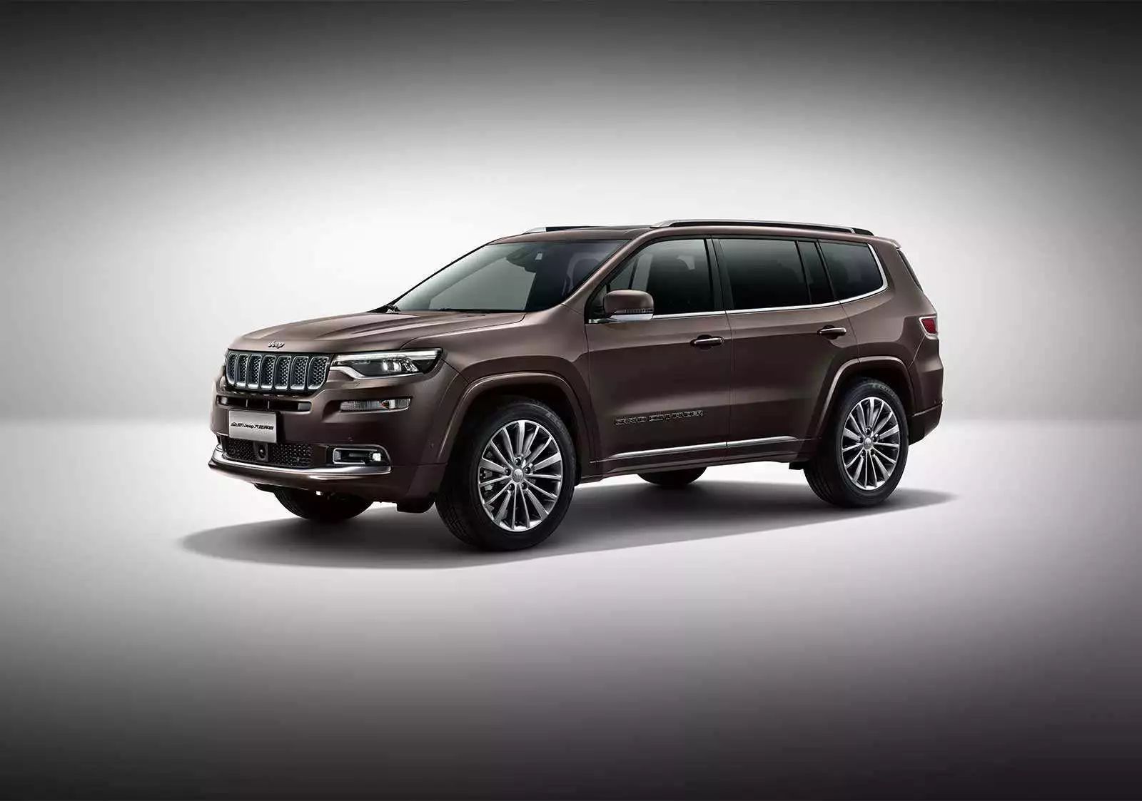 jeep大指挥官发展史,jeep大指挥官豪华和旗舰推荐