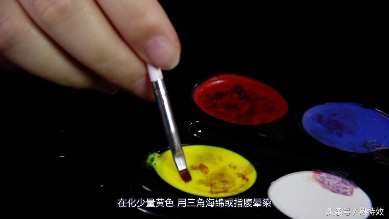 眼睛周围淤青如何化妆遮盖,眼睛淤青化妆教程