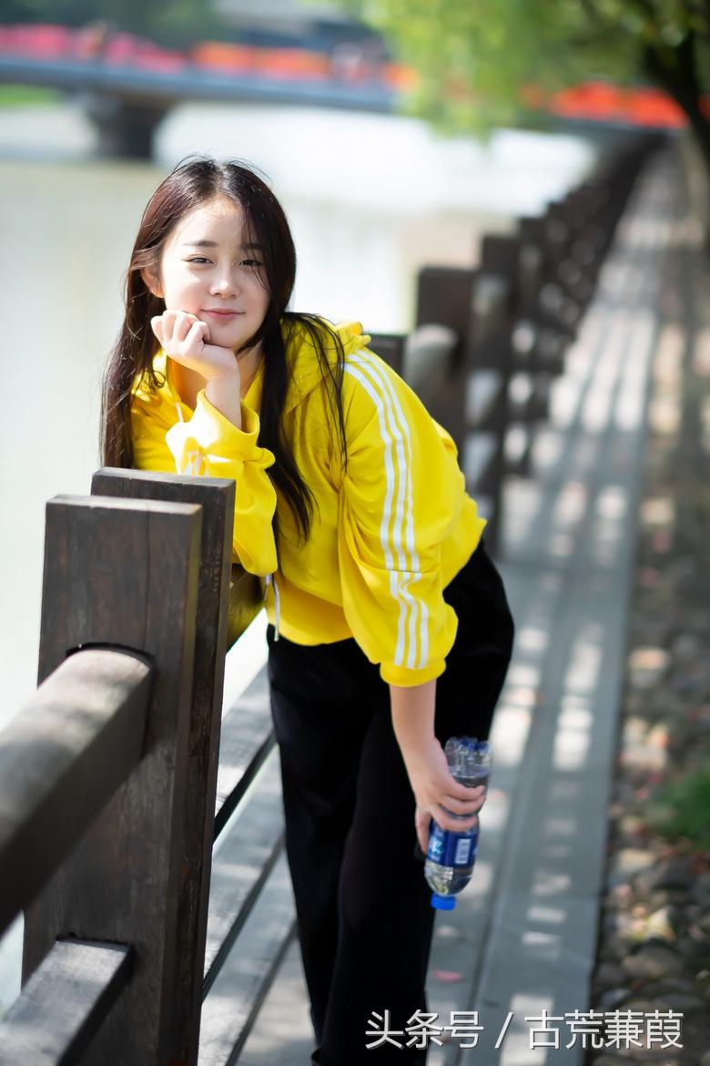 也曾风雨入窗帷，多年往事堪忘记