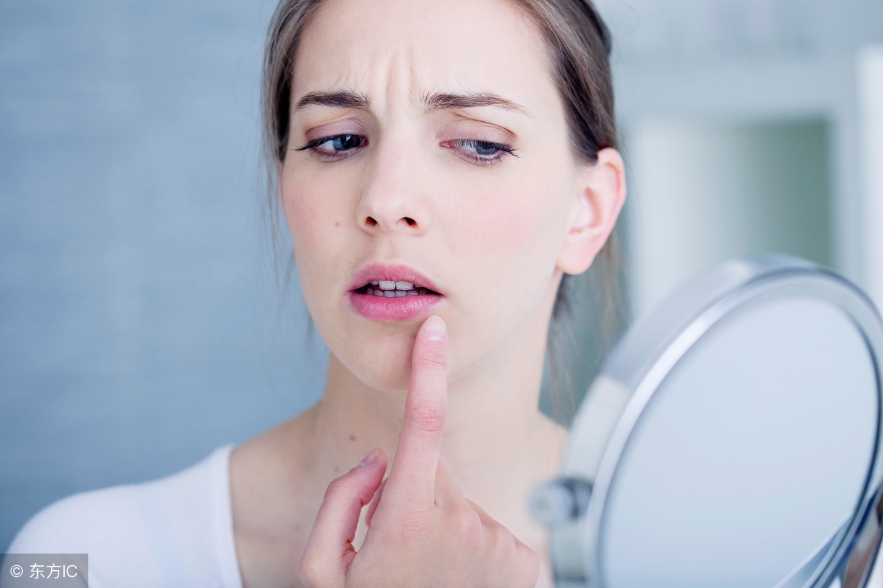 茶树精油与痘痘