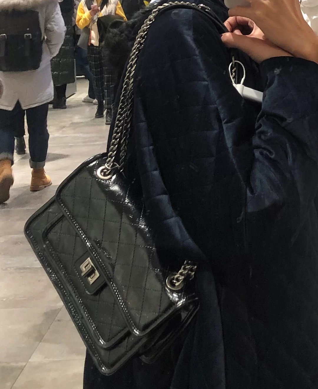 新款时尚流浪包,zara新款流浪包