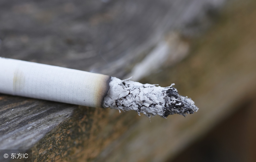 如果你的恋人，吸烟成瘾，你还选择帮他/她戒烟还是分手？