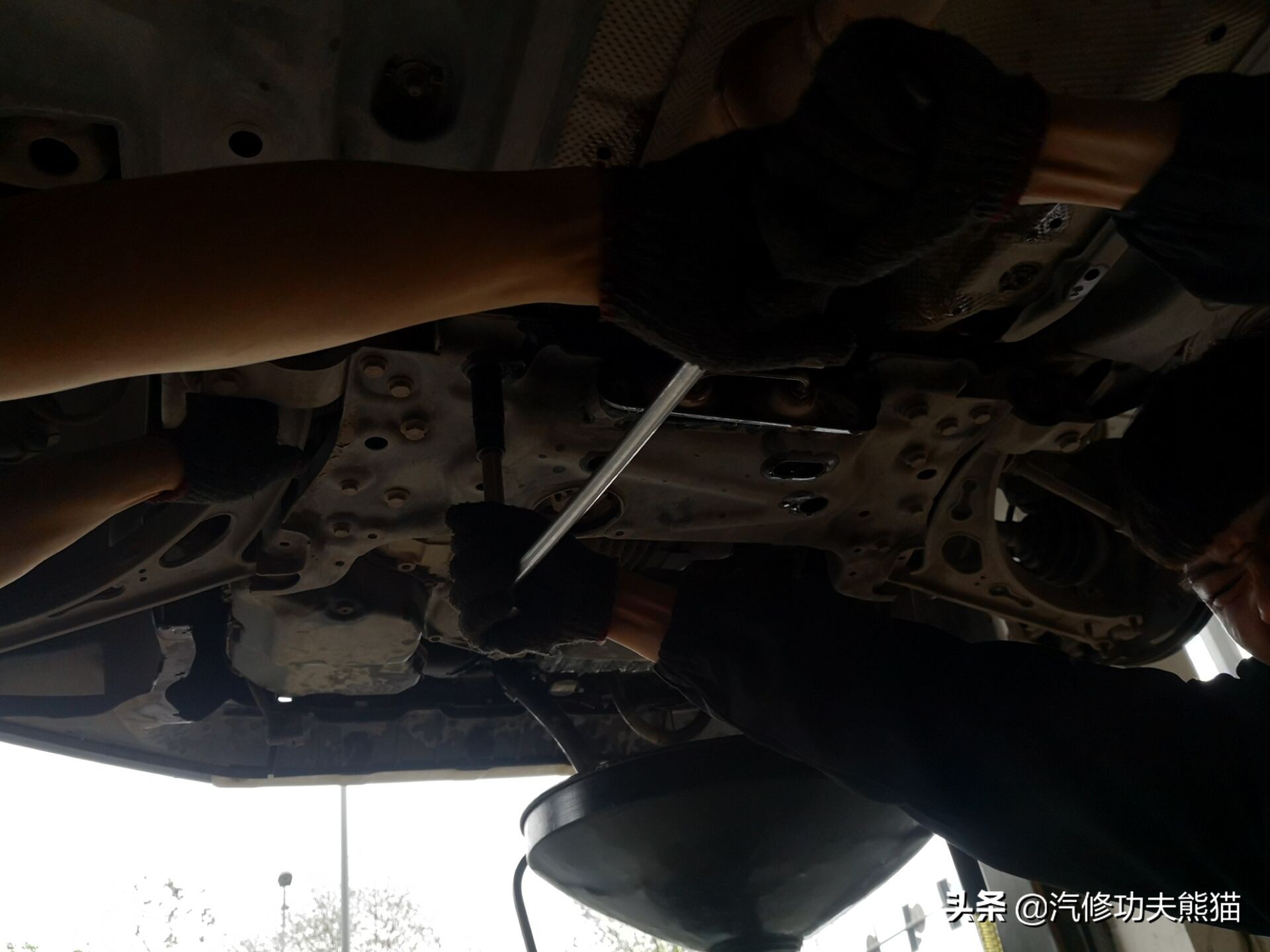 新款大众途观漏油,大众途观烧机油免拆多少钱