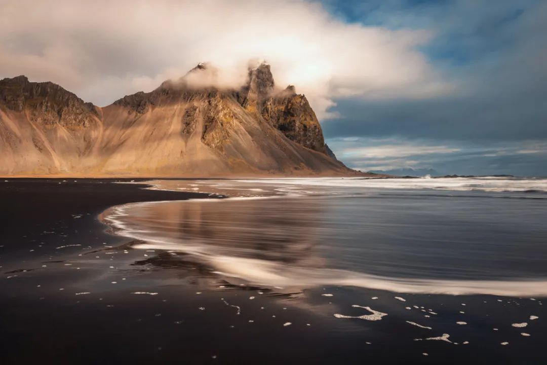 冰岛黑沙滩视频,你见过的黑色沙滩