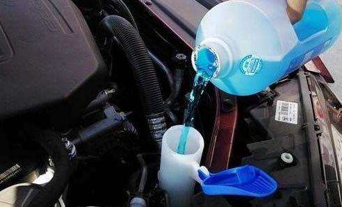 雨雪天开车必备,雨雪天气车辆开车注意事项