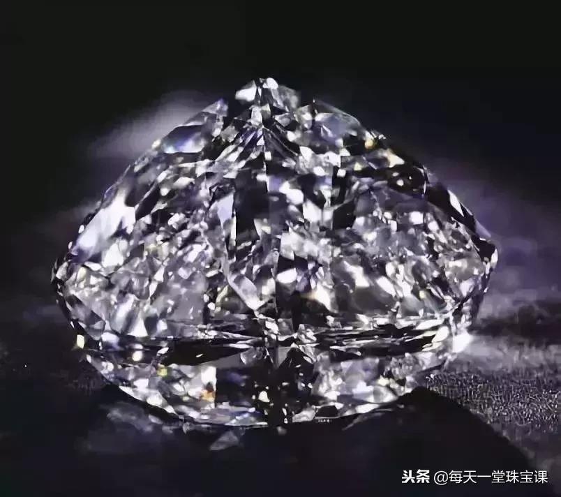 现在买到的钻石都是人造钻石吗,为什么人造钻石比天然钻石品质好