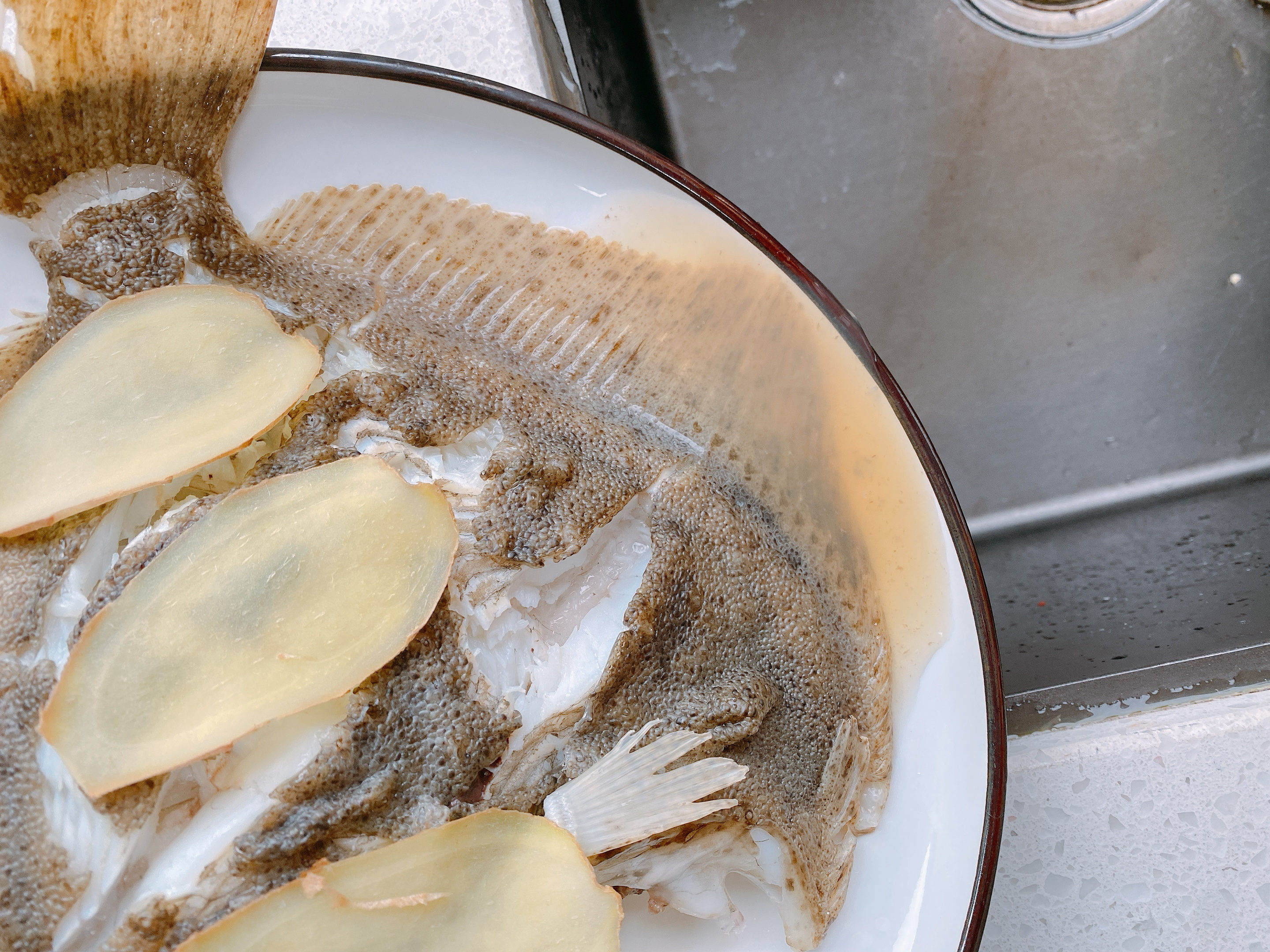 清蒸多宝鱼怎么做需要蒸多长时间,清蒸多宝鱼的正确做法