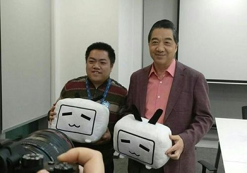 听说过“飞龙骑脸怎么输”？梗比本体还火的游戏，玩家都是谐星