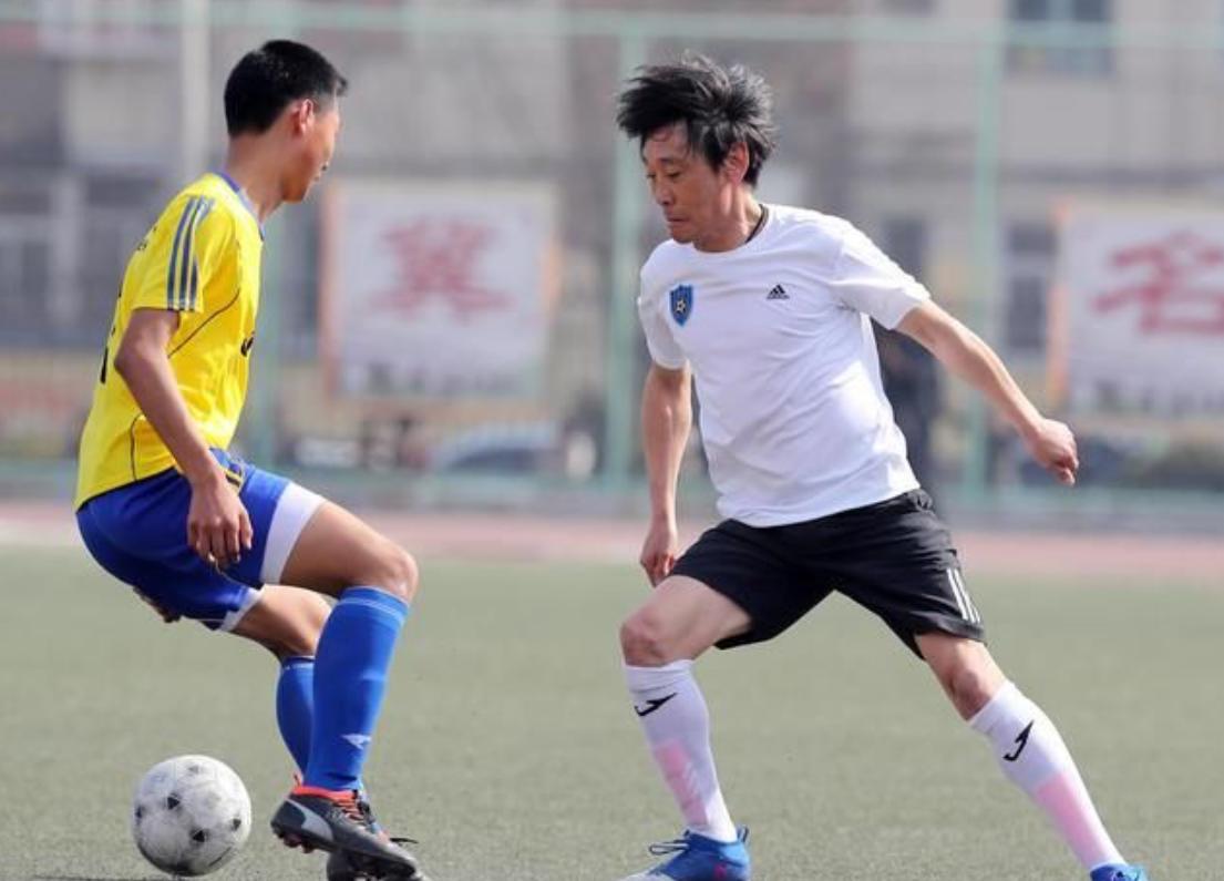 閭ｈ嫳鐖变簡10骞寸殑楂樺嘲濡備粖鎬庢牱,璁╅偅鑻辩敇鎷滀笅椋庣殑濂充汉