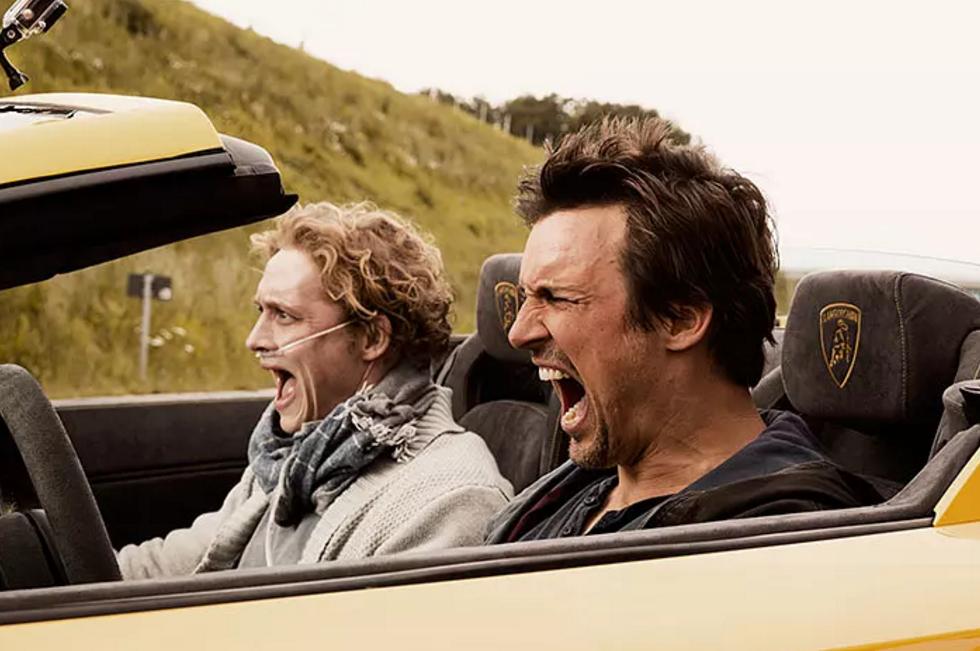 两位年轻人患绝症，借钱过奢靡生活，过程很搞笑，结局让人想哭