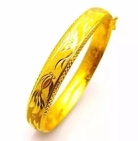 送黄金首饰含义是什么寓意,送金饰有什么寓意