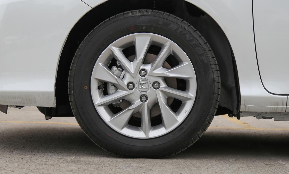 飞度百公里加速能秒杀的车,一代飞度高速实测油耗