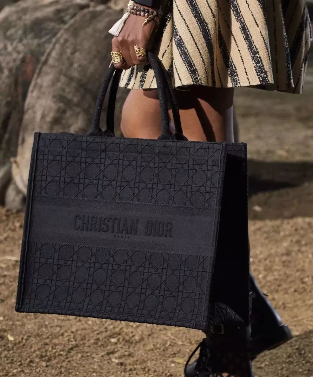 dior值得买的马鞍包是哪款,dior最好的十款包