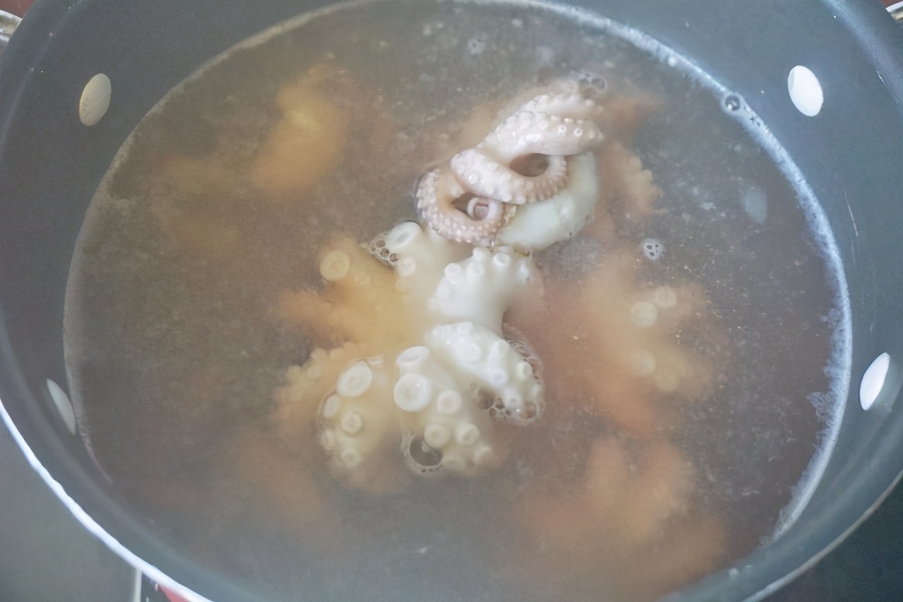 墨鱼仔怎么做好吃简单,可爱又弹牙的辣卤墨鱼仔