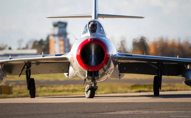 米格15是什么机型,米格15战斗机起飞留下珍贵视频