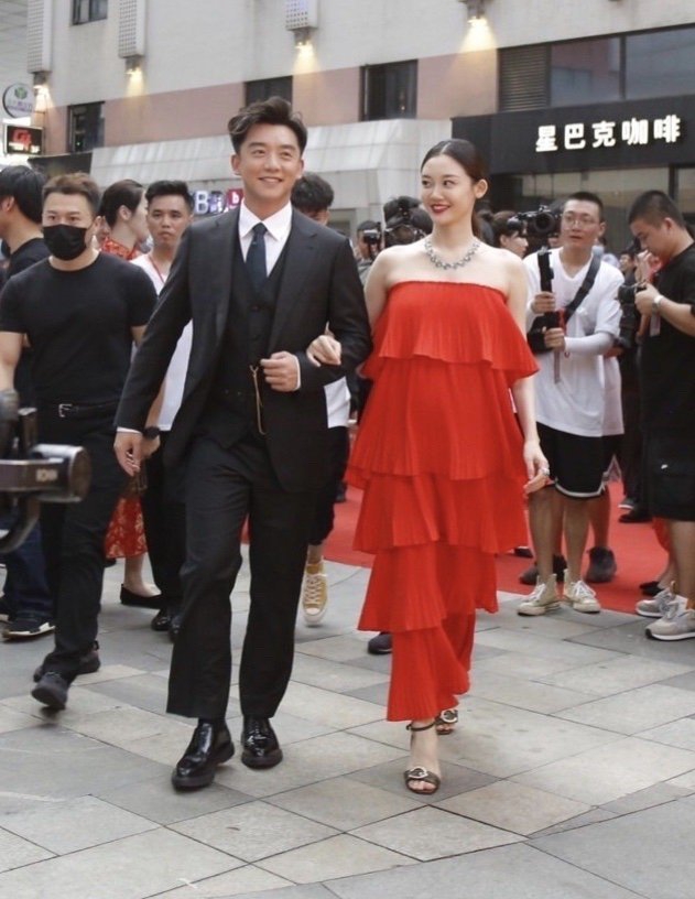 浪子回头是假？郑恺“夜店小王子”称号名不虚传！网友：心疼苗苗