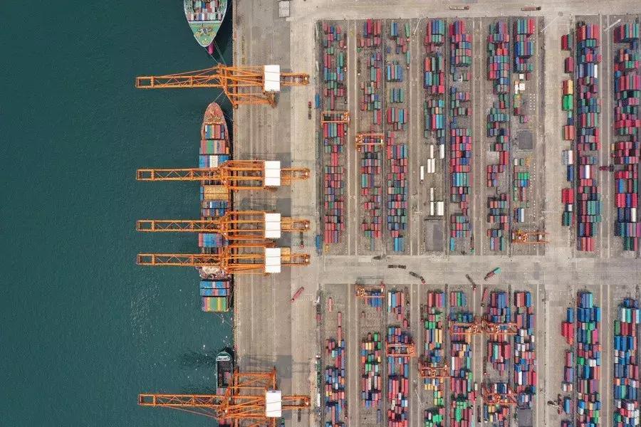 东风万里绘宏图——以习*平近**同志为核心的*党**中央推动共建“一带一路”纪实