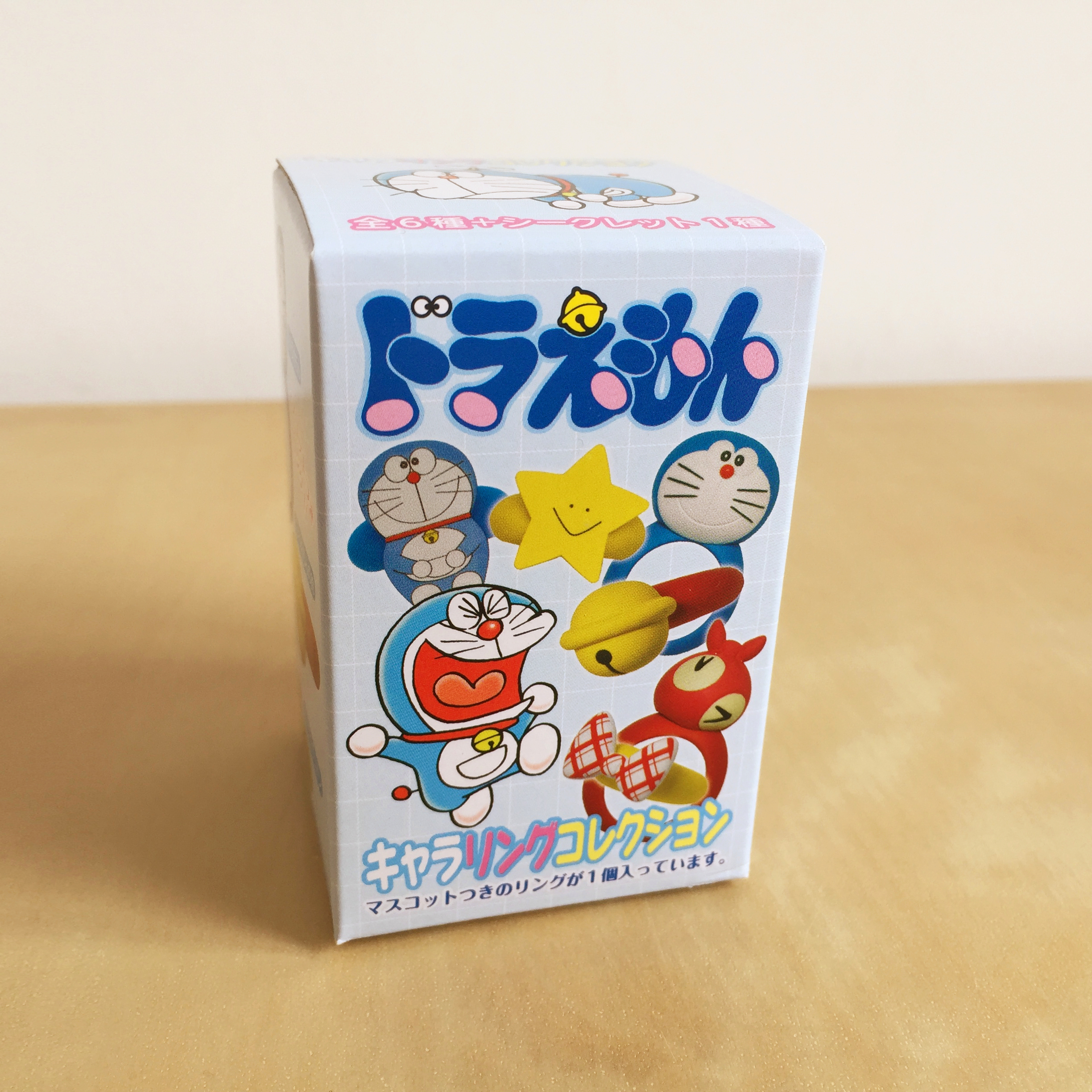 满满的《哆啦a梦》元素玩具戒指盒玩测评