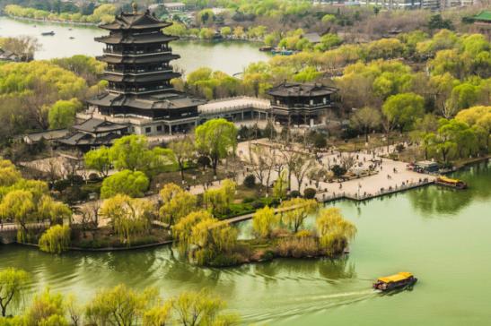 美丽的大明湖景色宜人,美丽的济南大明湖景区