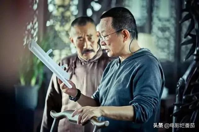 王劲松演蒋介石全身像,王劲松扮演蒋介石像吗