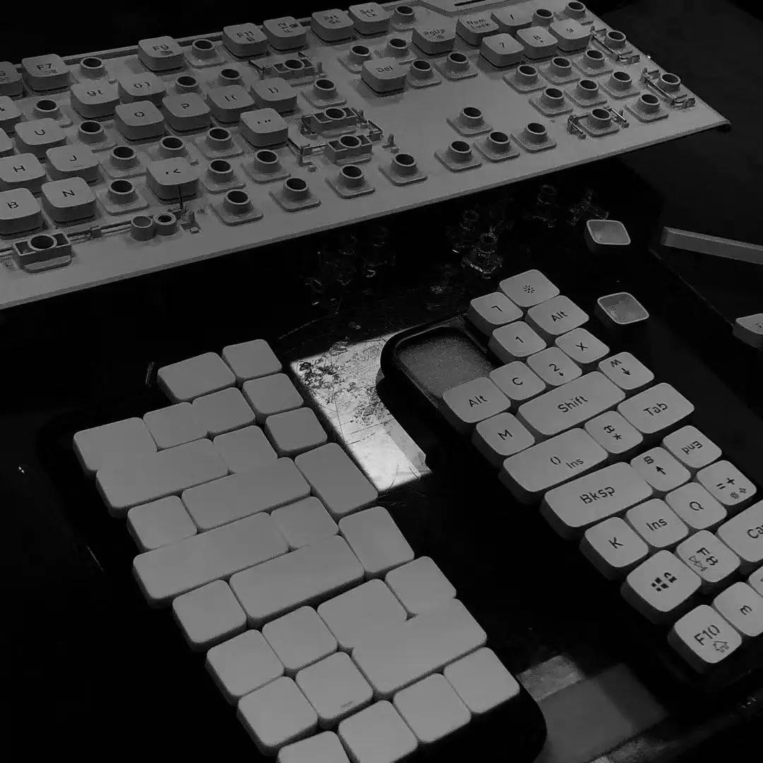 17岁女生赚20亿,17岁小女孩创业融资1500万赔了吗