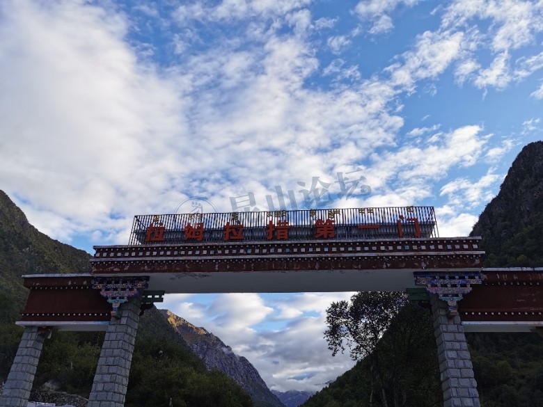 一个人的进藏之旅,一个人一台车旅游的视频