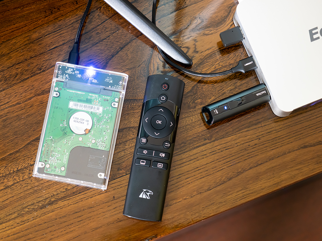 现在一千块钱左右的电视机,现在一千块手机