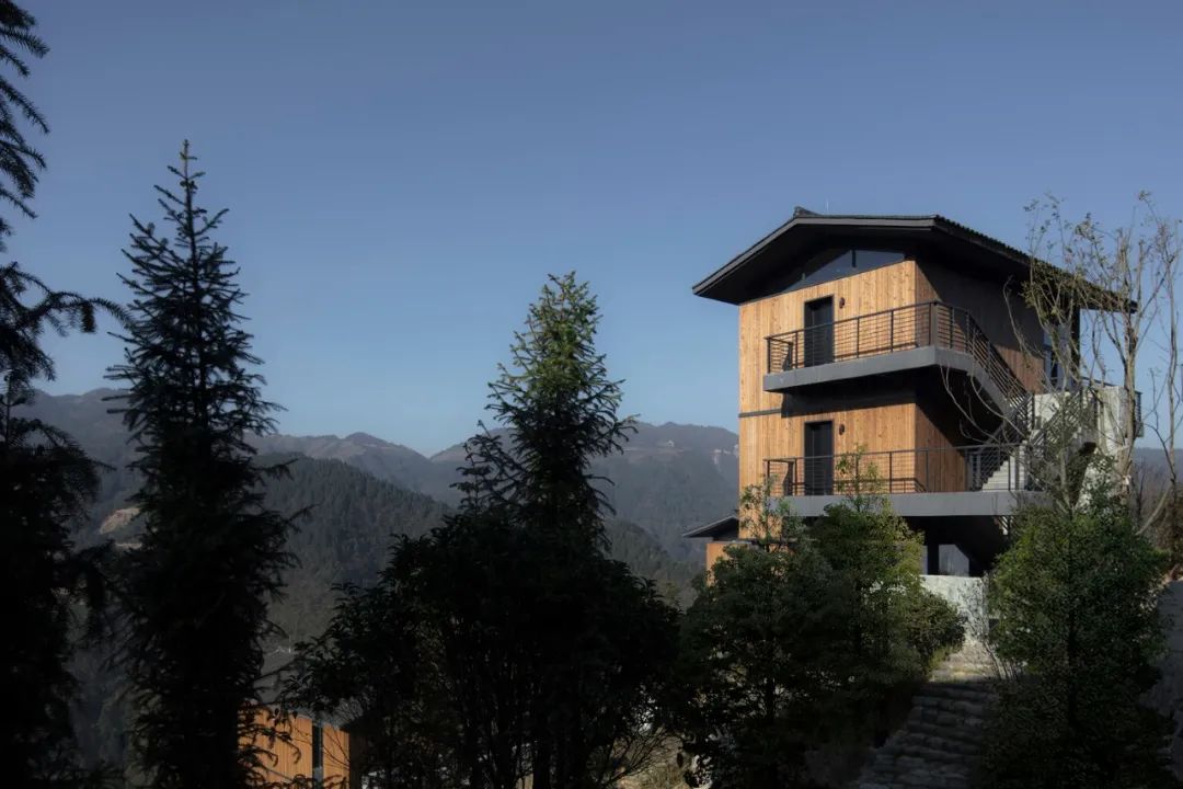 高端民宿一年营业成本600万,年赚百万的旅游民宿