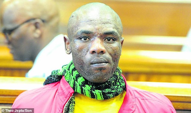 南非黑人男子被冤枉为报复袭击农场主一家，女主人当孩子面被性侵