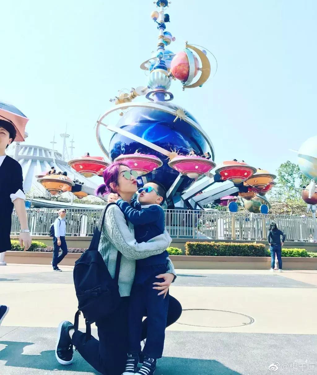 45岁杨千嬅图片大全,杨千嬅50年