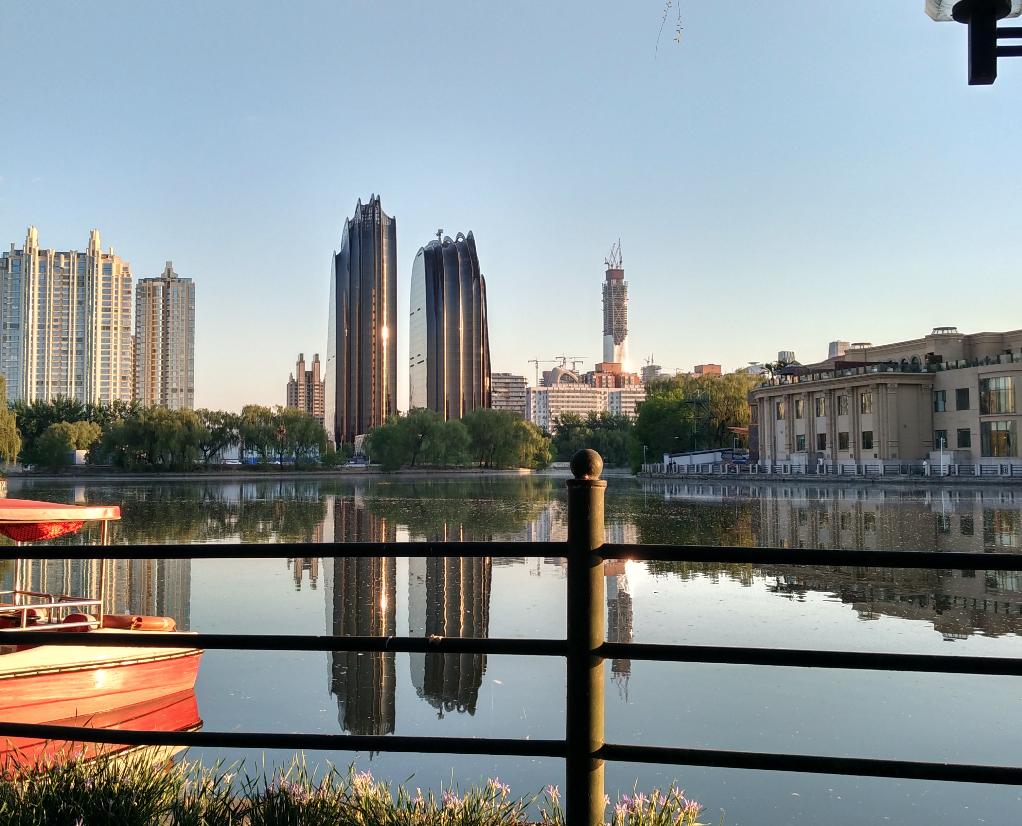 北京朝阳公园,北京四环以里最大的公园,有多种游乐项目