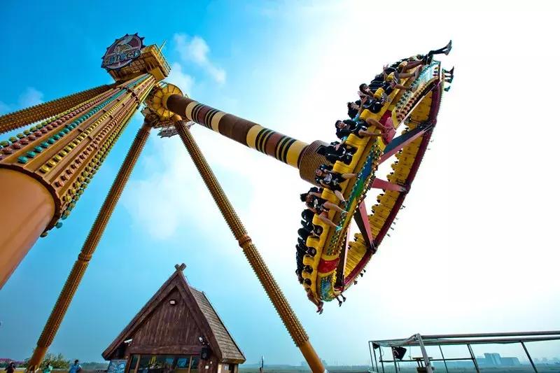 天津欢乐谷两大一小游玩攻略,天津欢乐谷免费入园