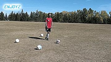 足球盘球带球过人视频,足球绕杆运球射门教学步骤