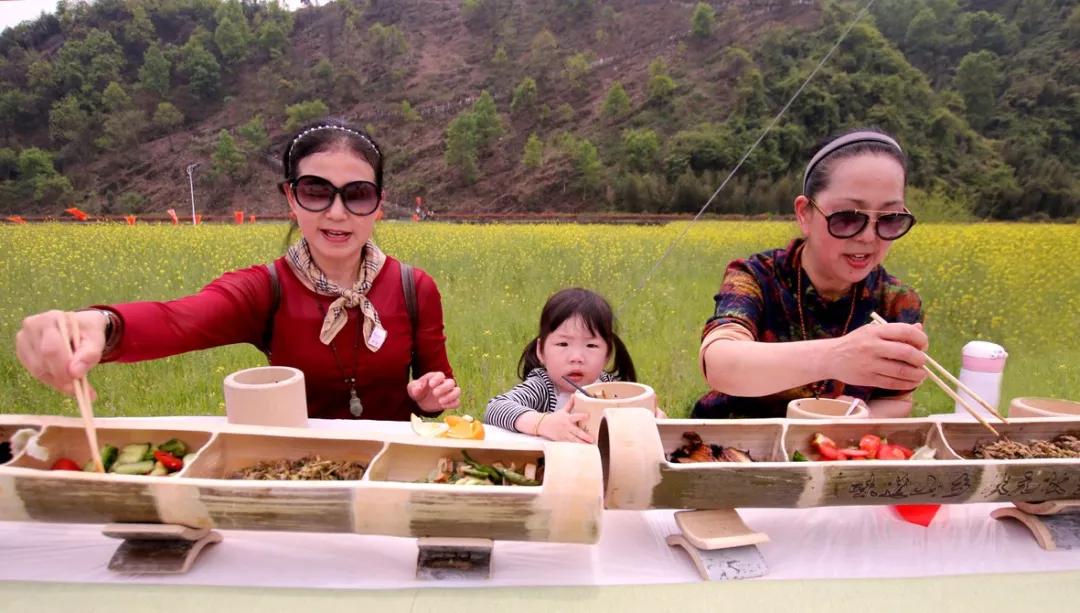 今天起，请叫它＂状元馒头＂！一台山乡大戏为它正名！