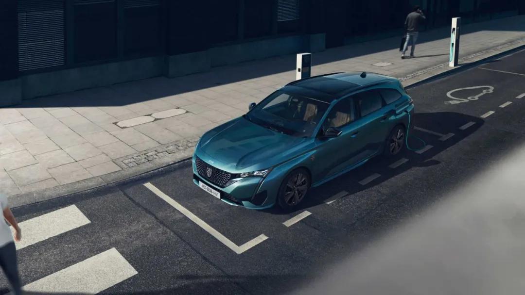 标致3082022款中国上市,标致全新308sw内饰