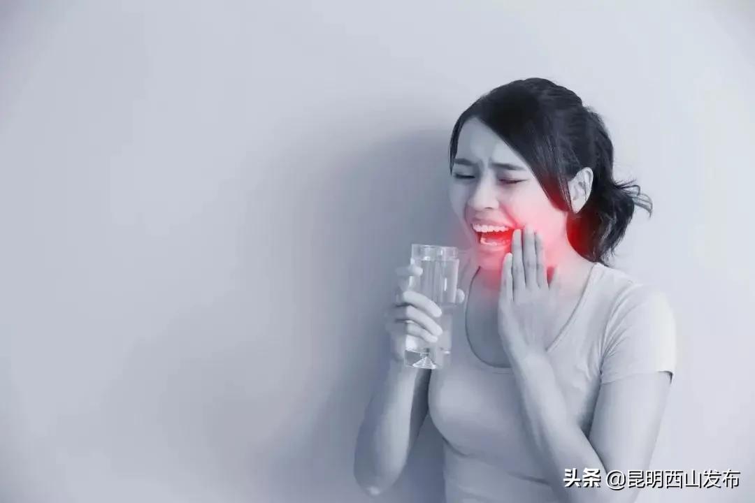 牙齿上有黑点可怕吗,牙齿上有小黑点原来这么可怕