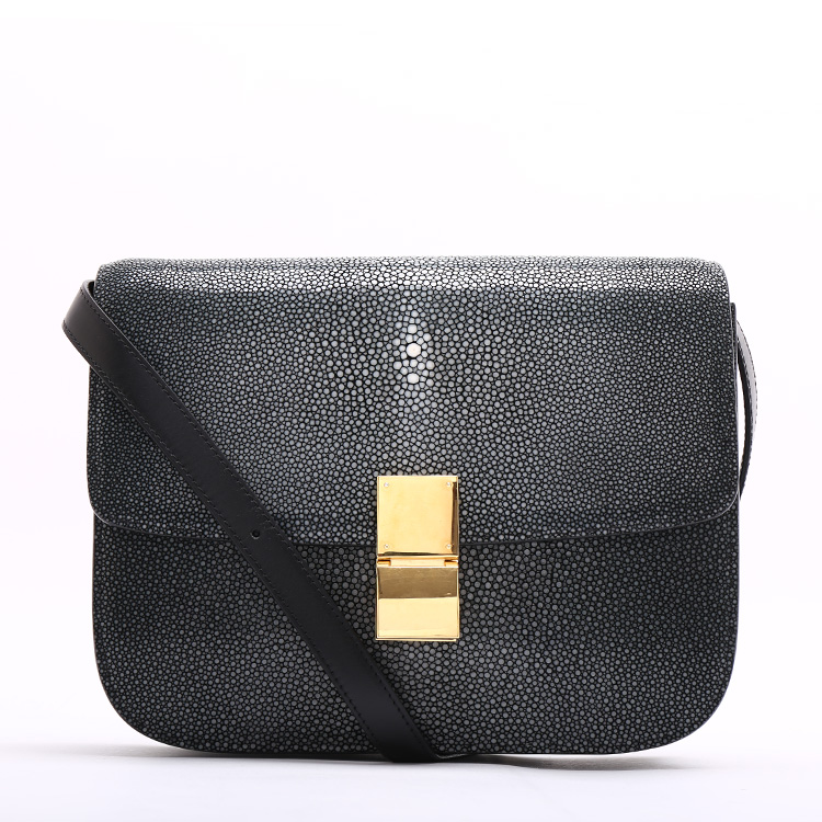 珍珠鱼鱼皮磨皮方法,珍珠鱼皮的颜色是染色还是天然