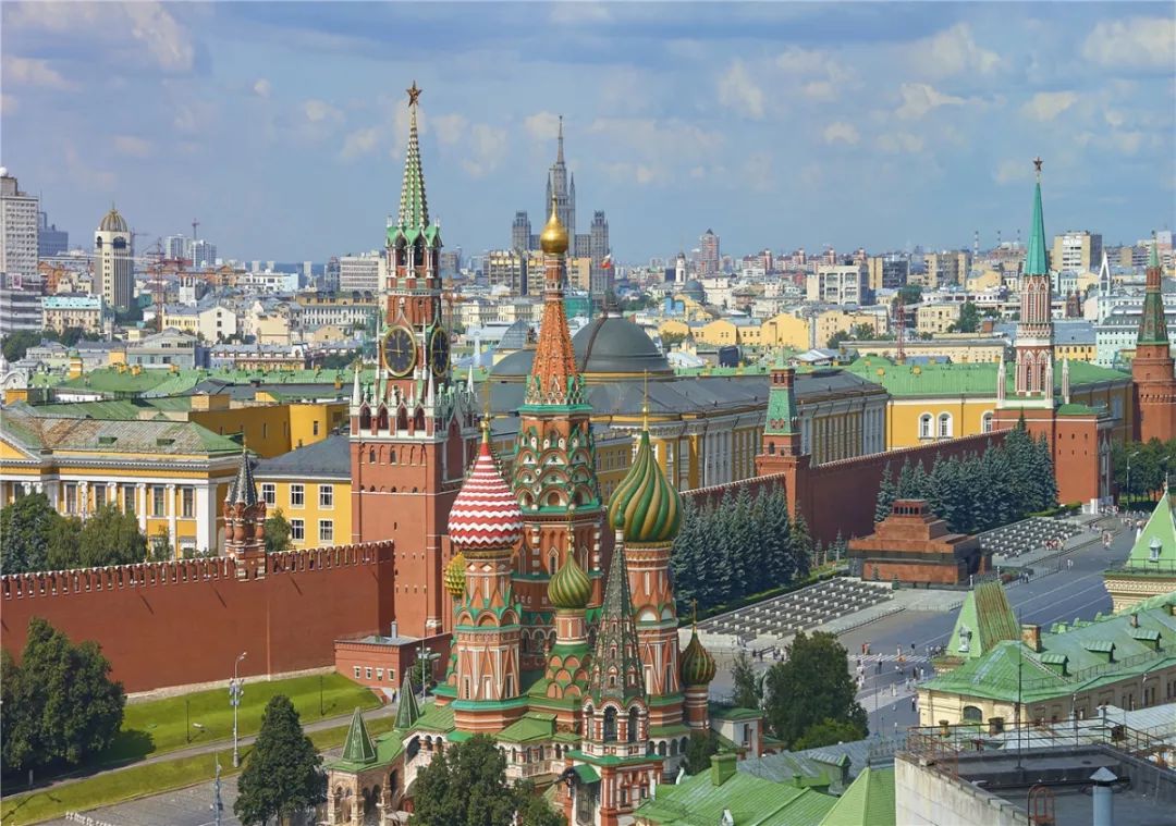 坐哪些火车可以出国看风景又好玩,太原人可以去北京旅游吗