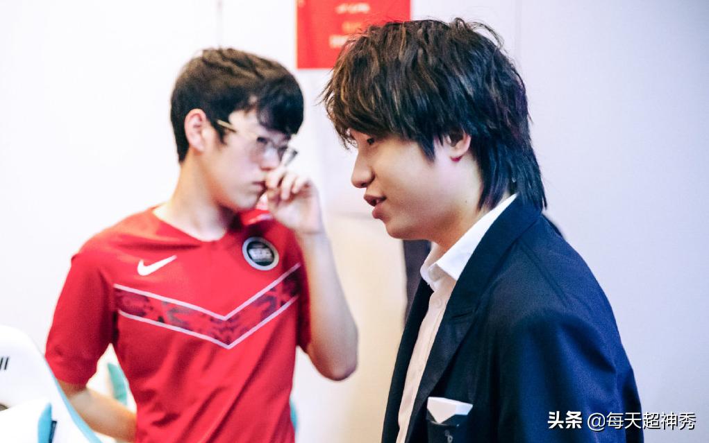 再度雪藏7酱？EDG更新首发阵容，Jiejie率队迎战V5