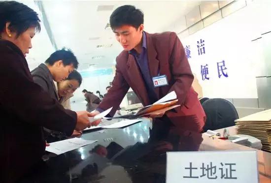 农村土地确权证到期了怎么办,农村土地证年限到期怎么办