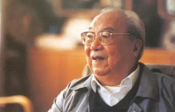 费孝通:为什么《乡土中国》成中学生必读书目?