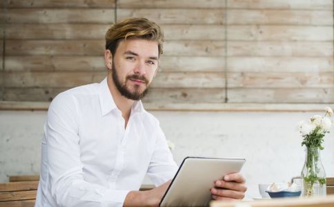 男性脱发的原因和雄激素关系,男性脂溢性脱发原因