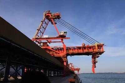 港口常用机器设备有什么,港口机械设备操作