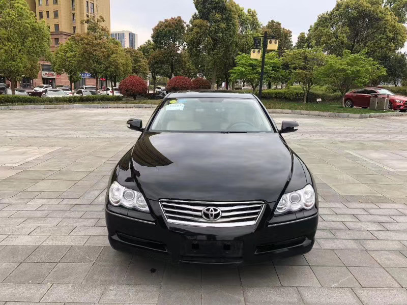 花十几个w买14年的锐志值吗,0506年的锐志值不值得买