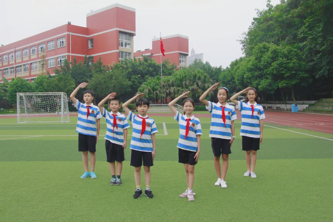 青春有你，真好！成都最美夏季校服大赏