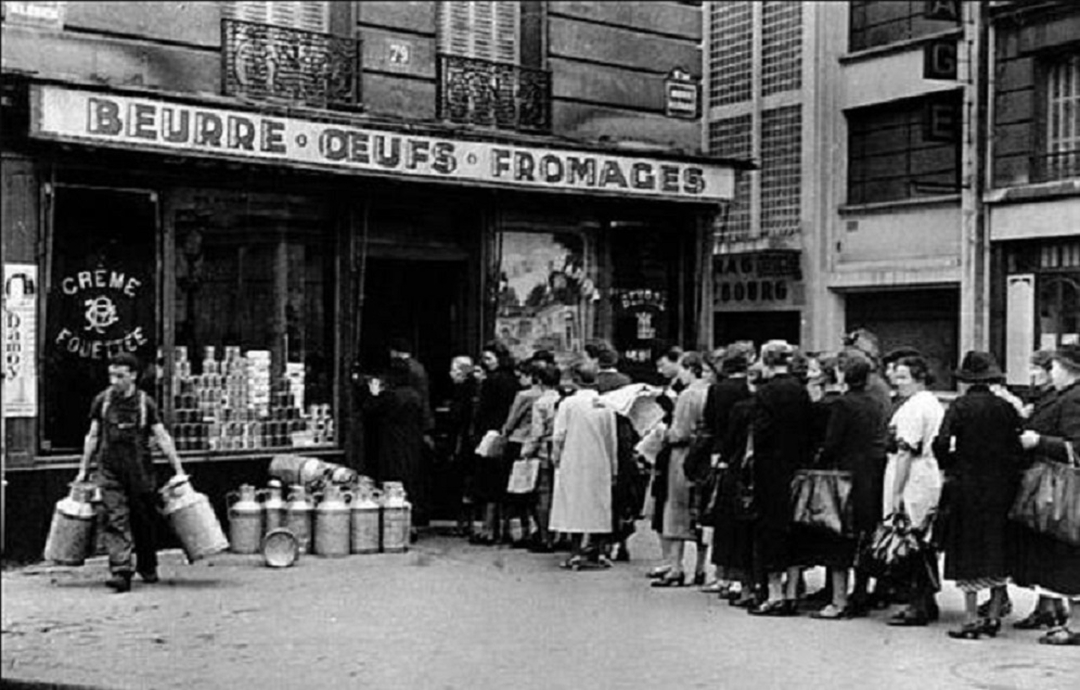 笼罩在*国亡**阴云下的巴黎市民，和他们不见天日的真实生活