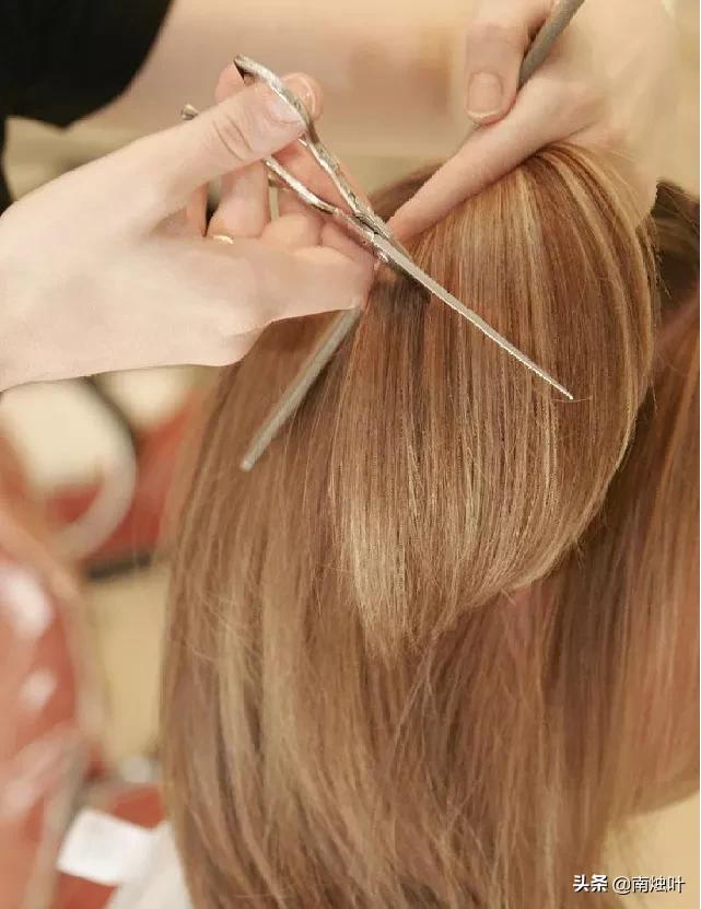 40岁白头发突然增多怎么治,青少年头发少怎么才可以增多